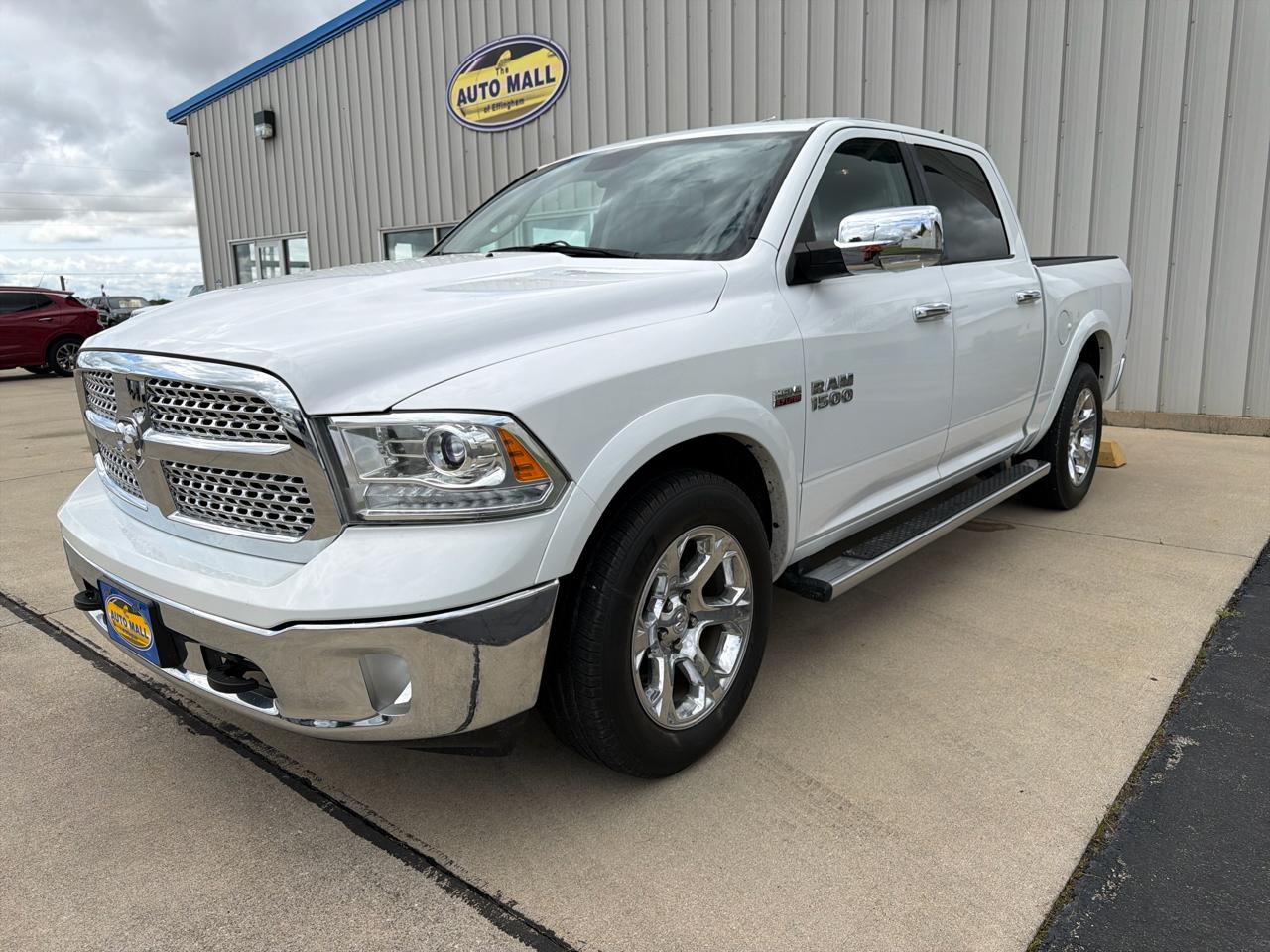RAM 1500 4WD Crew Cab 140.5" Laramie 2013