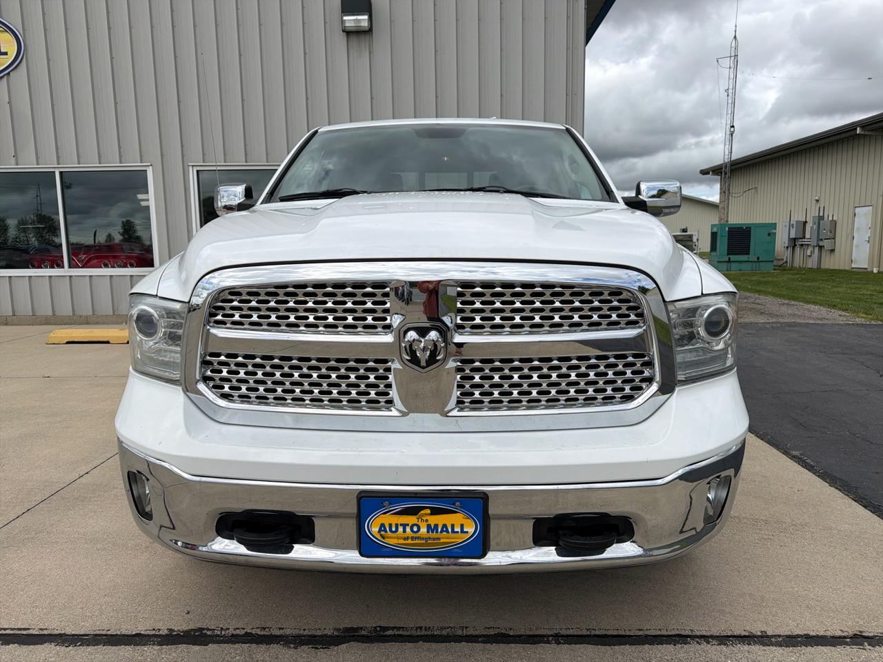 RAM 1500 4WD Crew Cab 140.5" Laramie 2013