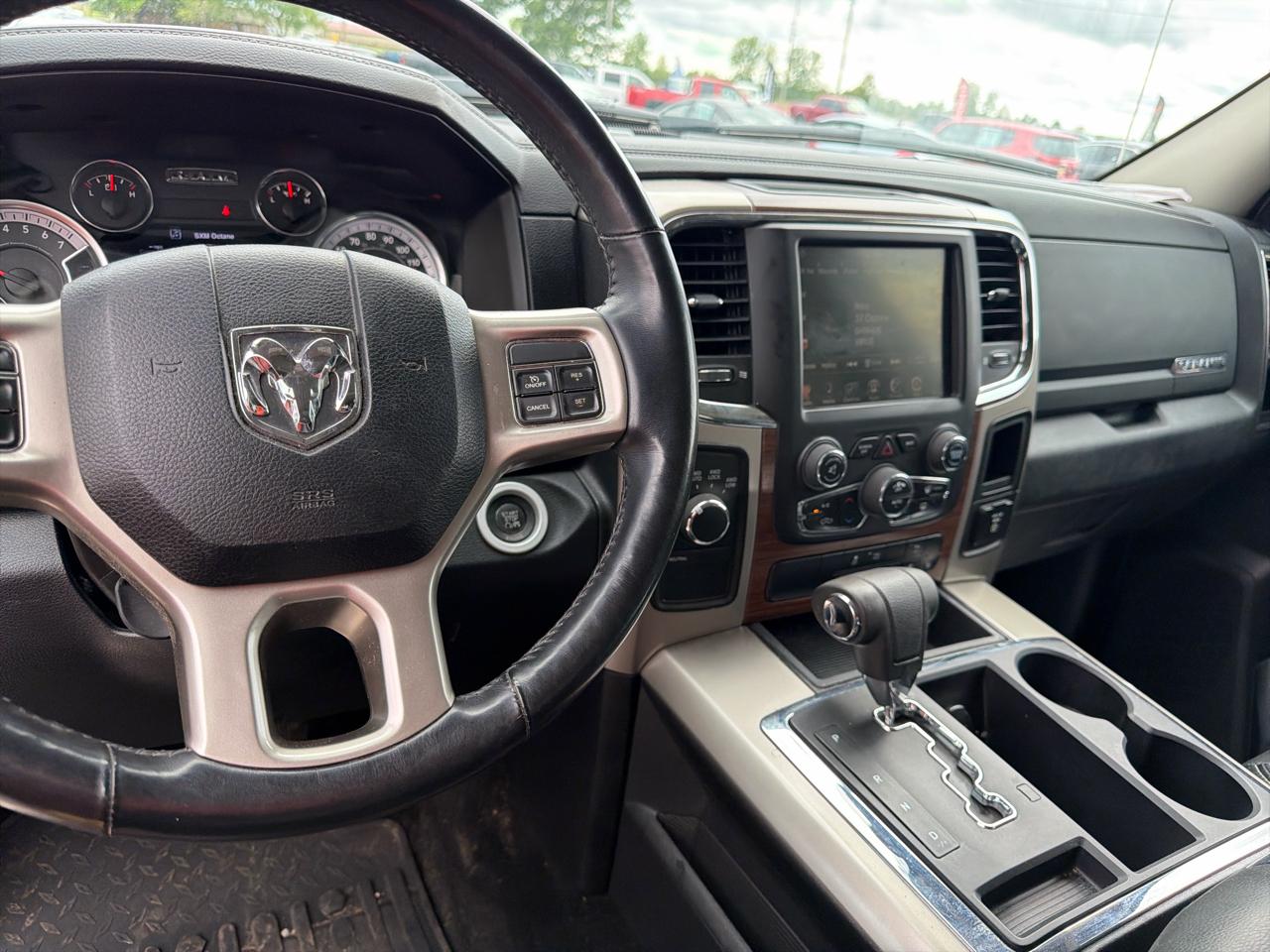 RAM 1500 4WD Crew Cab 140.5" Laramie 2013