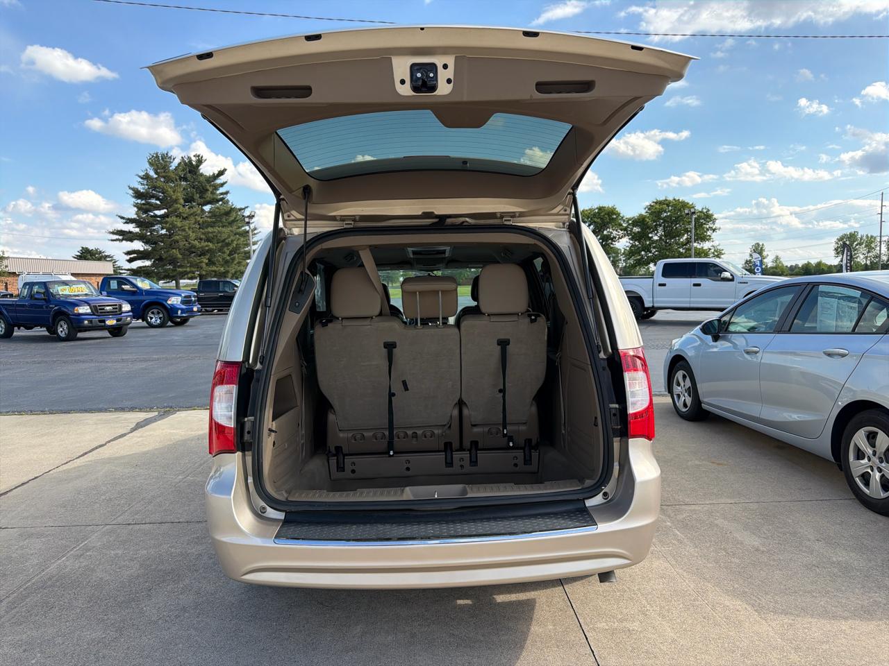 Chrysler Town & Country 4dr Wgn Touring 2016