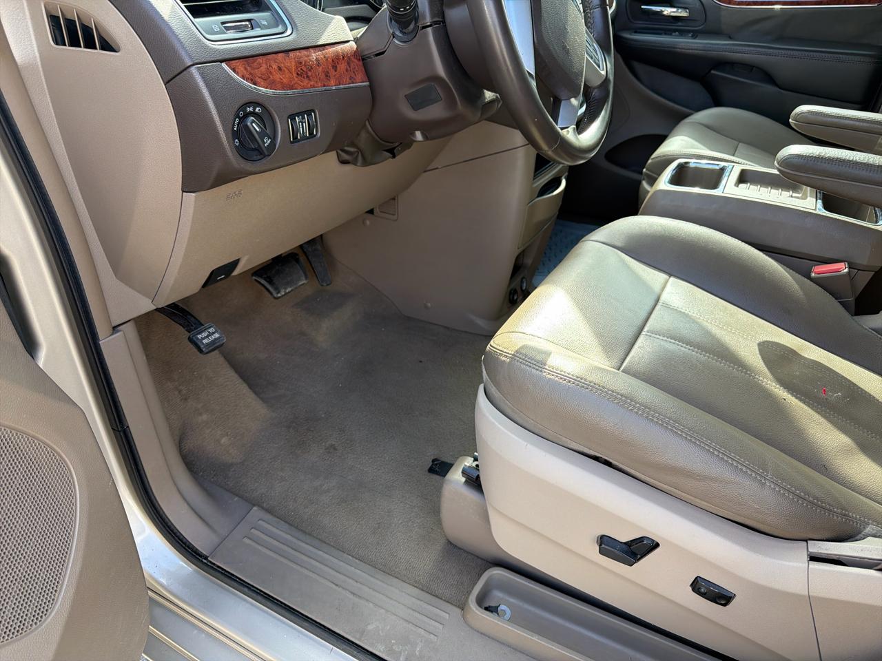 Chrysler Town & Country 4dr Wgn Touring 2016