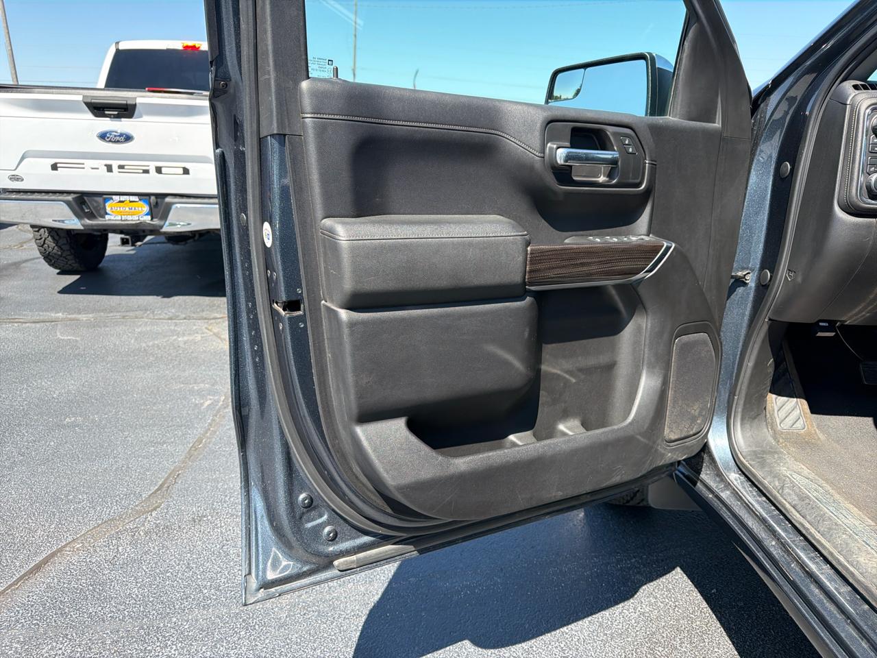 Chevrolet Silverado 1500 4WD Double Cab 147" LT 2020