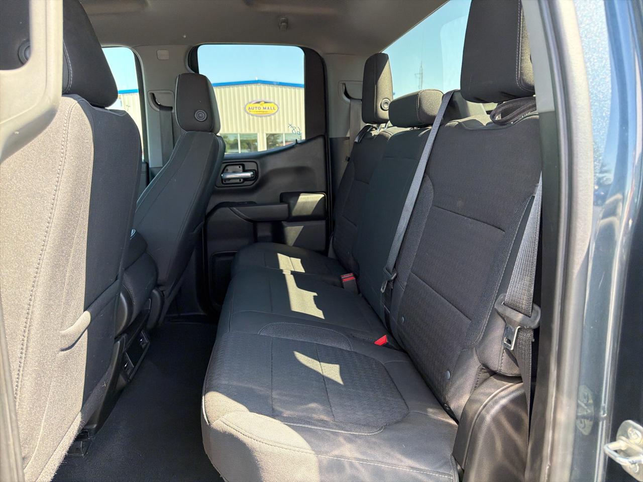 Chevrolet Silverado 1500 4WD Double Cab 147" LT 2020