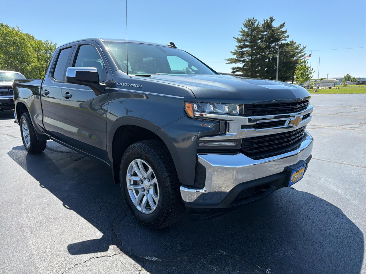 Chevrolet Silverado 1500 4WD Double Cab 147" LT 2020