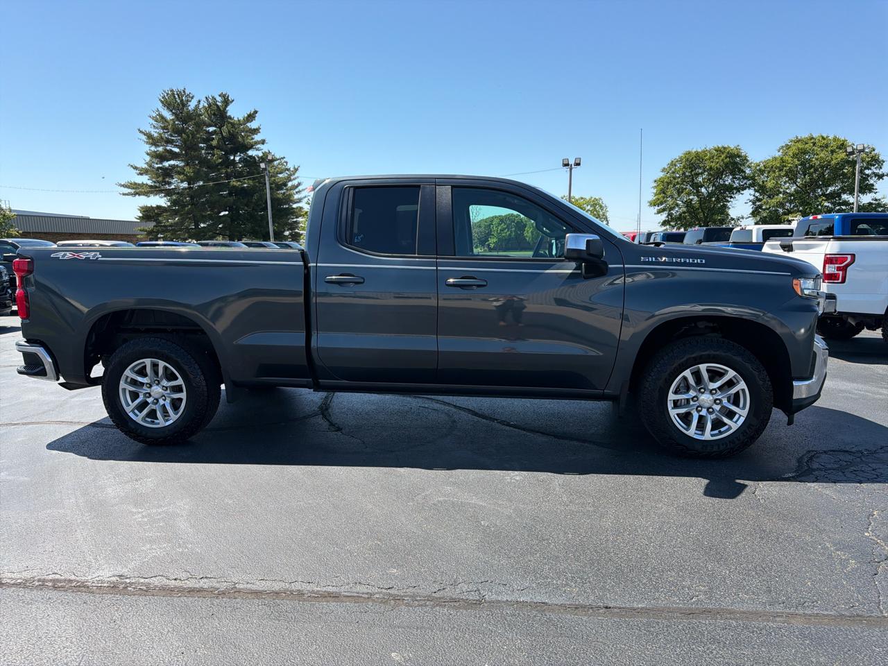 Chevrolet Silverado 1500 4WD Double Cab 147" LT 2020