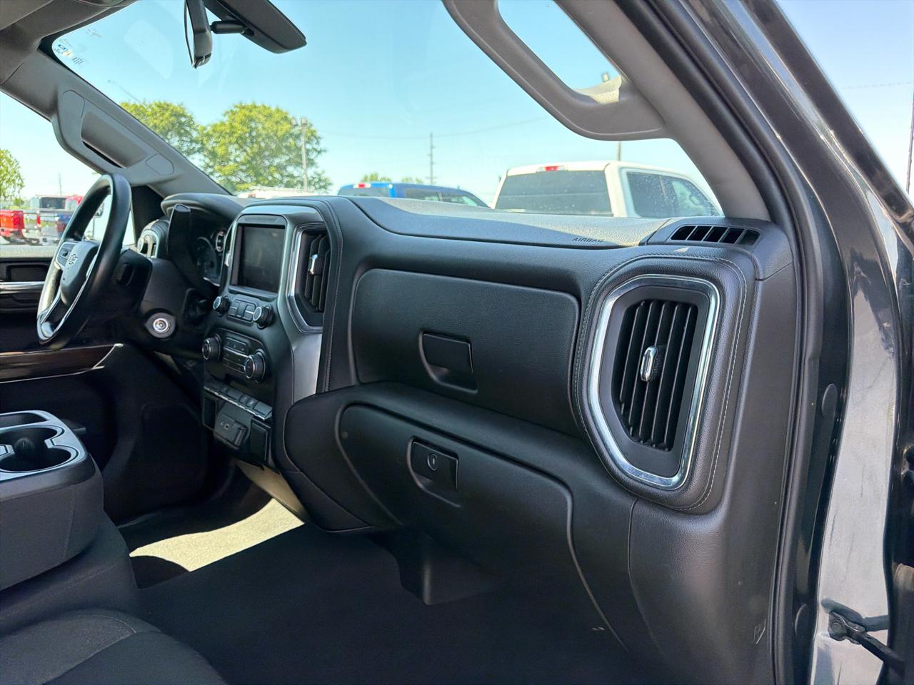 Chevrolet Silverado 1500 4WD Double Cab 147" LT 2020