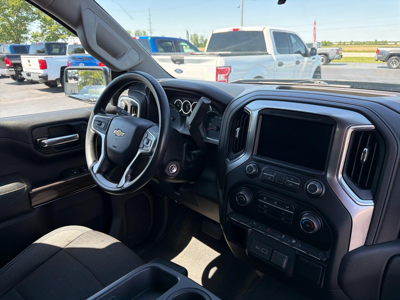 Chevrolet Silverado 1500 4WD Double Cab 147" LT 2020