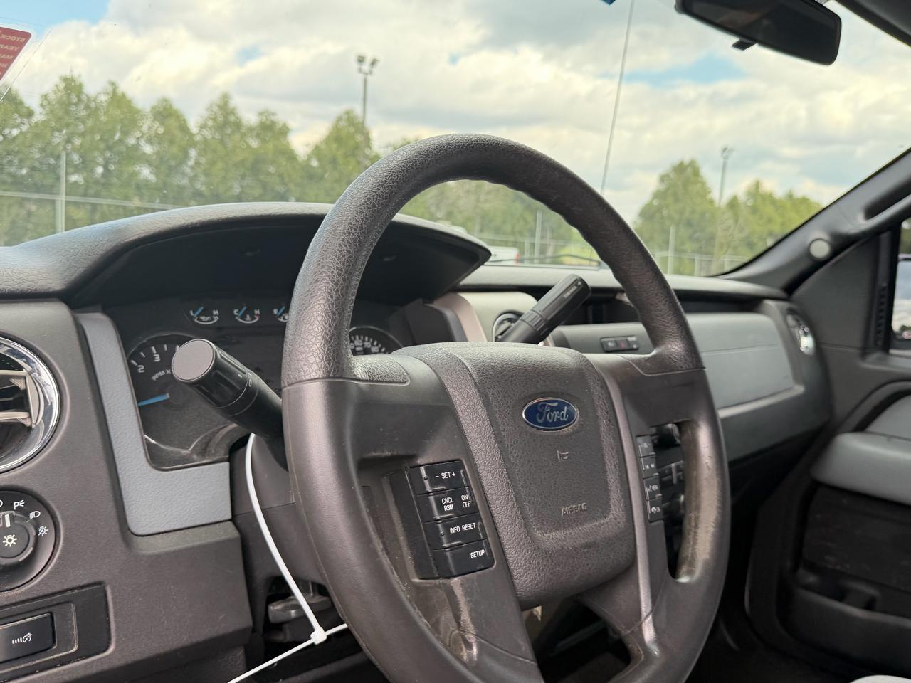 Ford F-150 4WD SuperCrew 145" XLT 2014