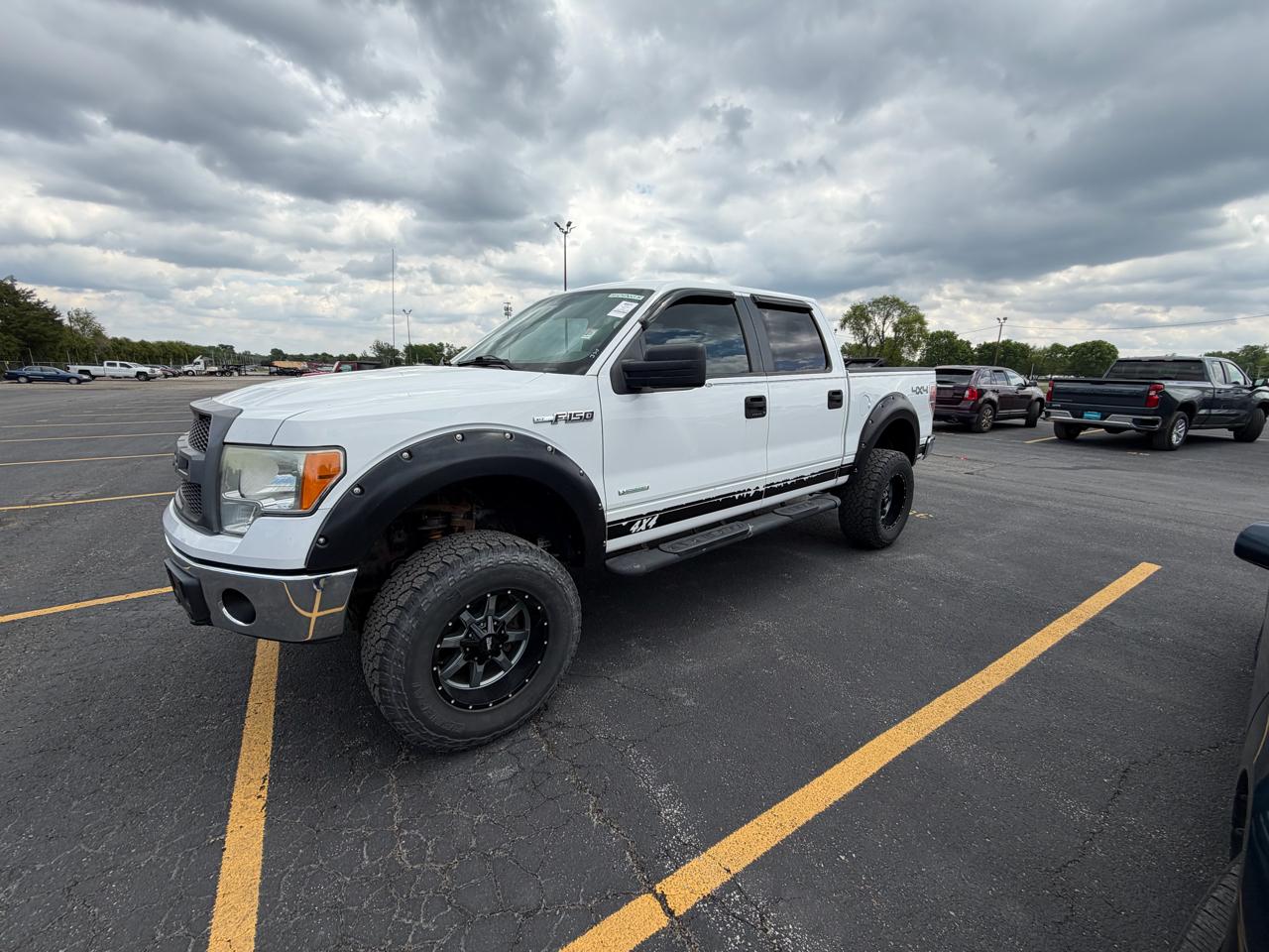 Ford F-150 4WD SuperCrew 145" XLT 2014