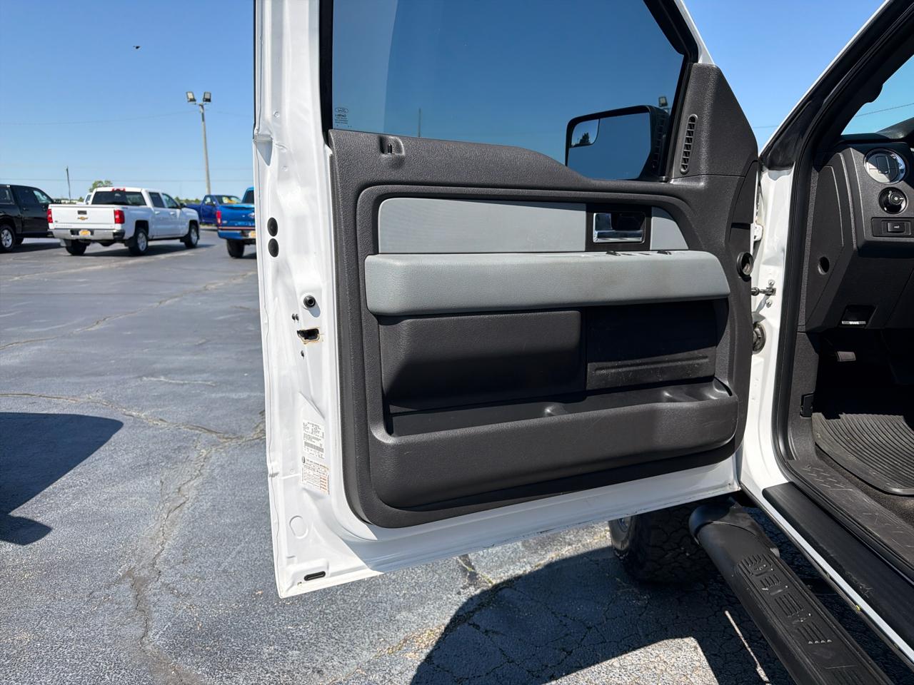 Ford F-150 4WD SuperCrew 145" XLT 2014