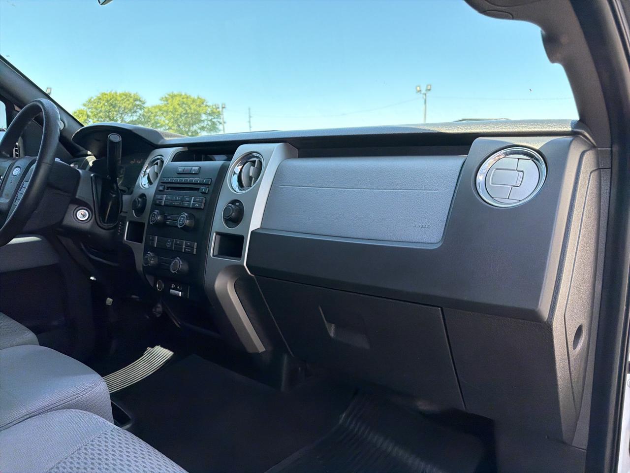 Ford F-150 4WD SuperCrew 145" XLT 2014