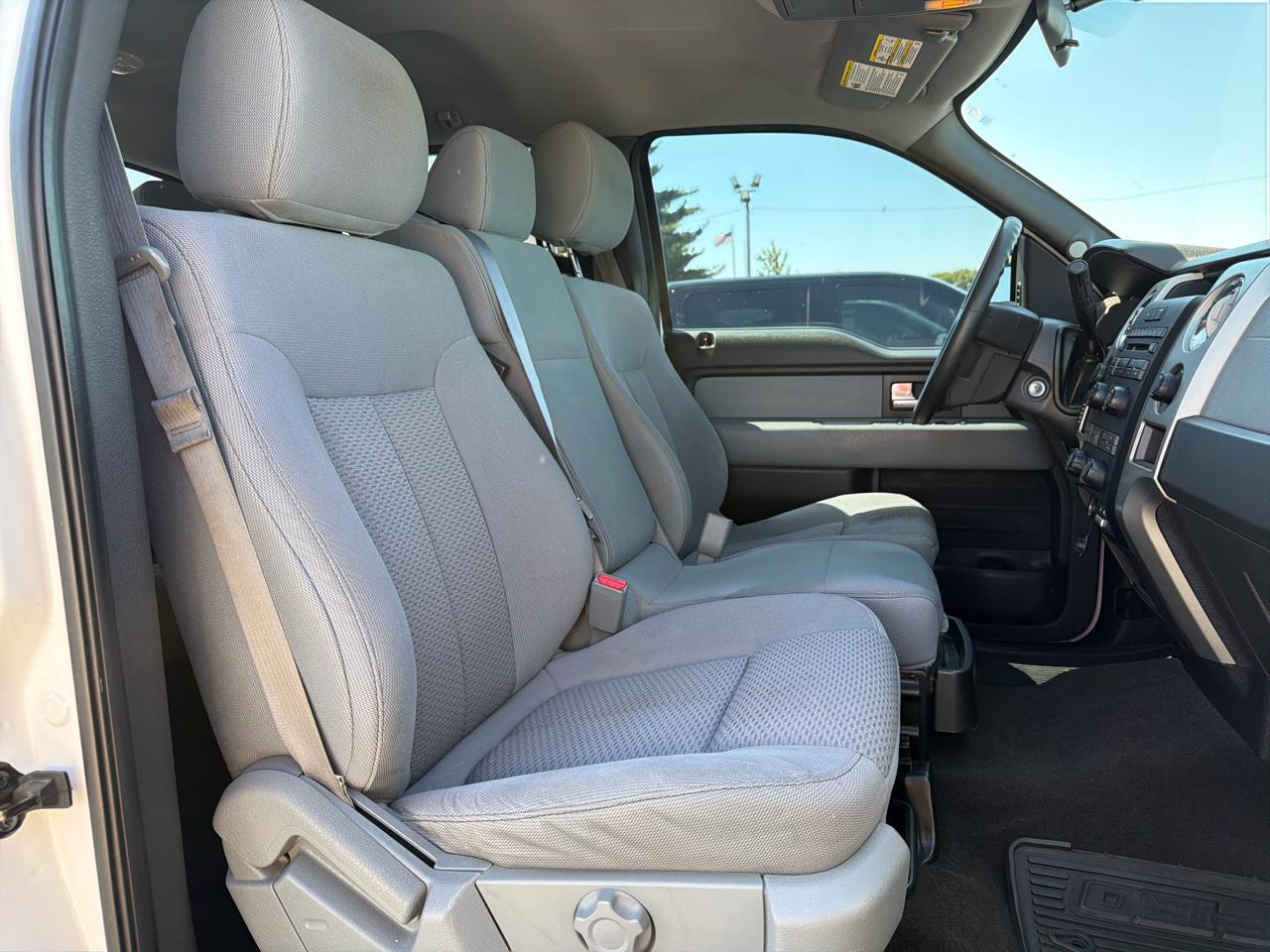 Ford F-150 4WD SuperCrew 145" XLT 2014