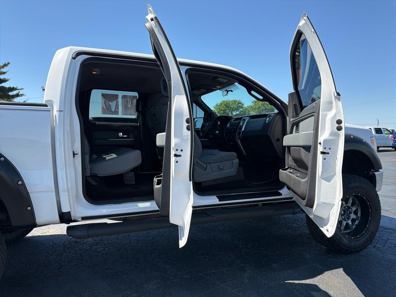 Ford F-150 4WD SuperCrew 145" XLT 2014