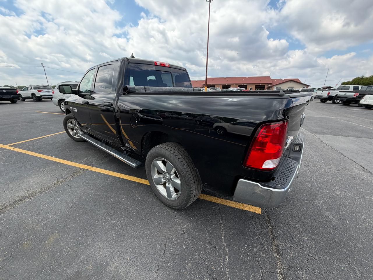 RAM 1500 4WD Crew Cab 149" Big Horn 2016