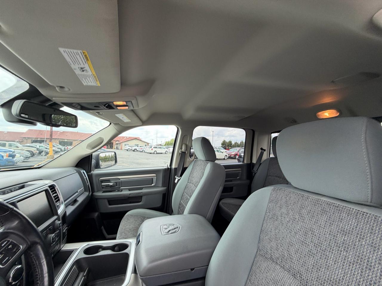 RAM 1500 4WD Crew Cab 149" Big Horn 2016