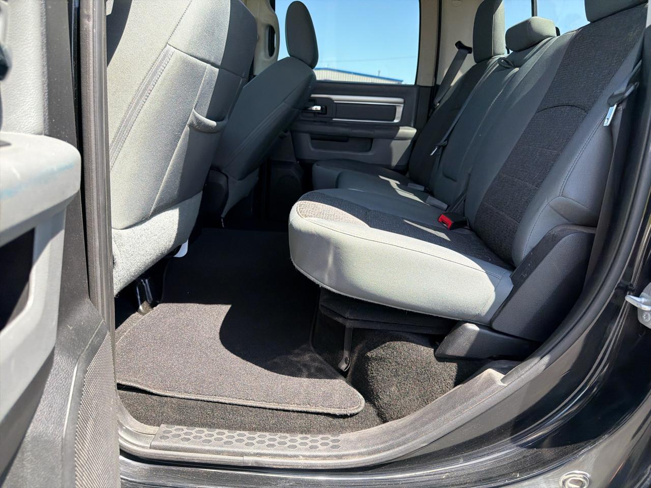 RAM 1500 4WD Crew Cab 149" Big Horn 2016