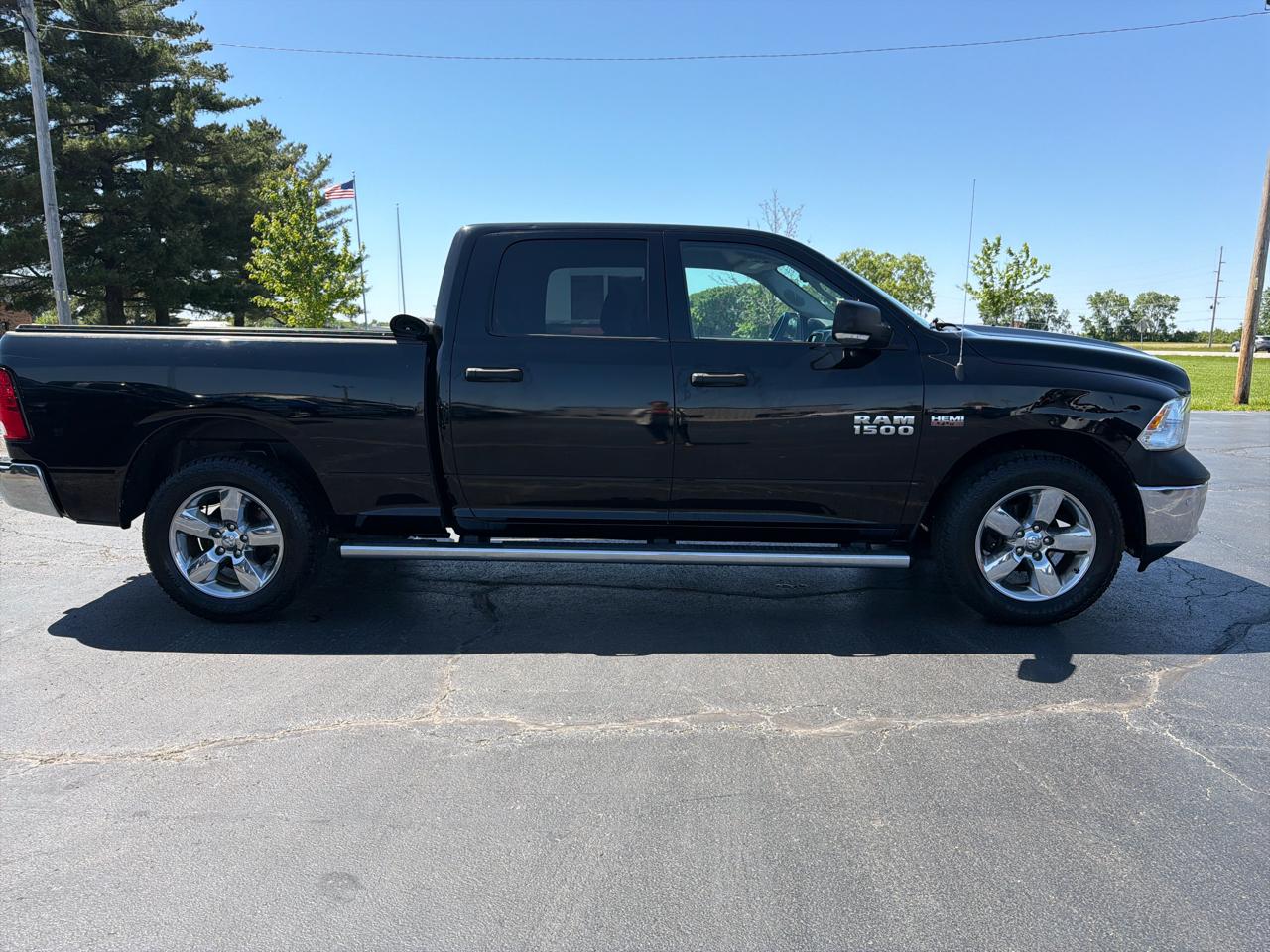 RAM 1500 4WD Crew Cab 149" Big Horn 2016