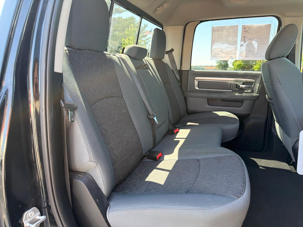 RAM 1500 4WD Crew Cab 149" Big Horn 2016