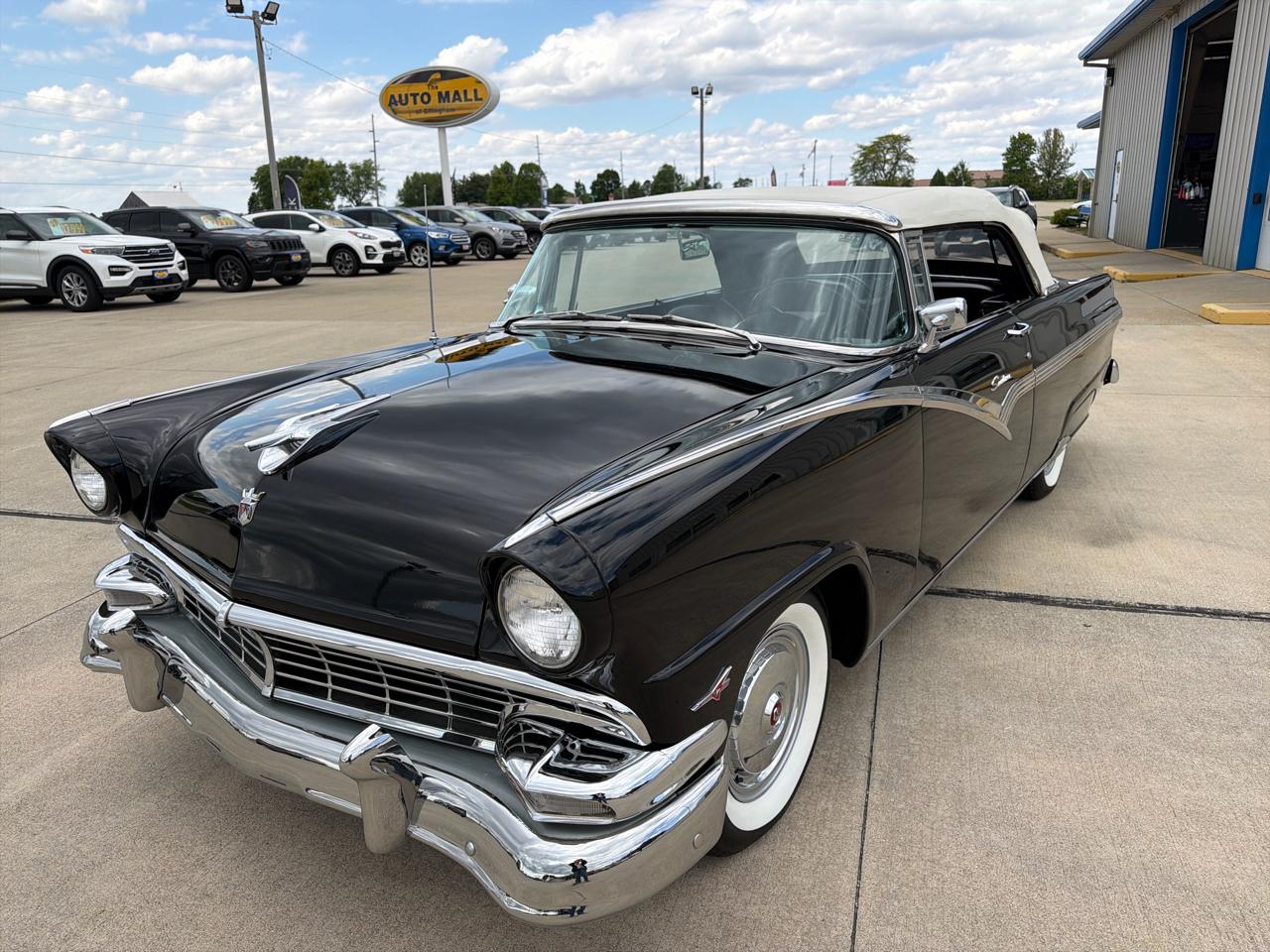 Ford Fairlane Sunliner Convertible  1956