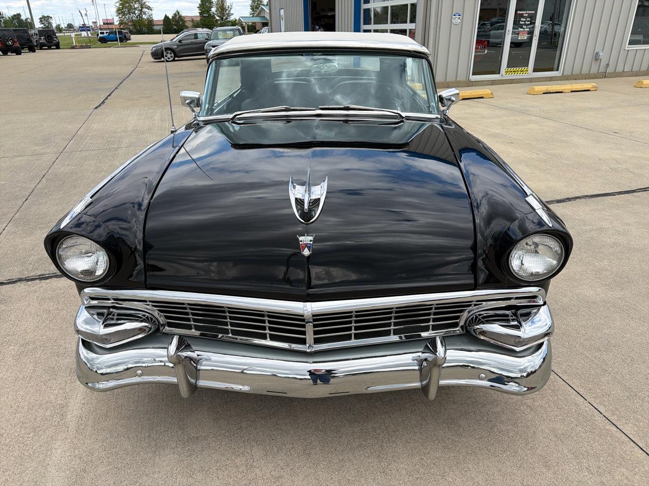 Ford Fairlane Sunliner Convertible  1956