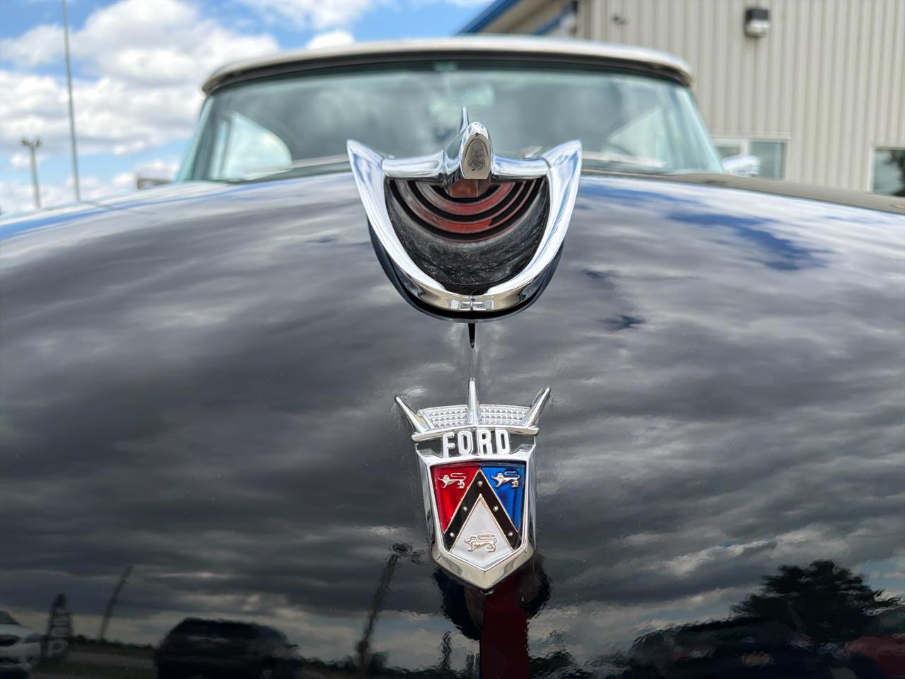 Ford Fairlane Sunliner Convertible  1956