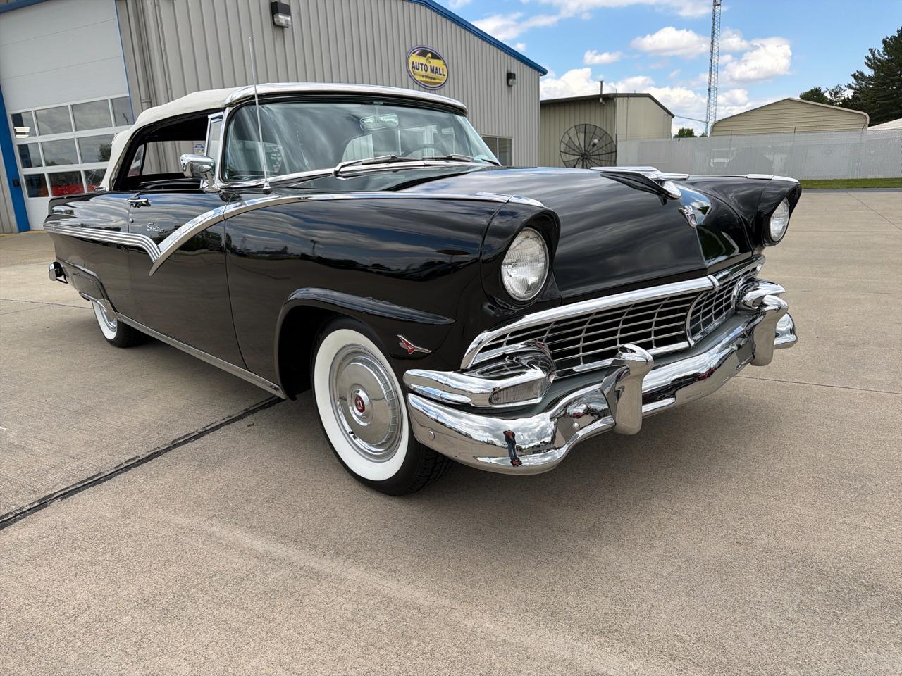 Ford Fairlane Sunliner Convertible  1956
