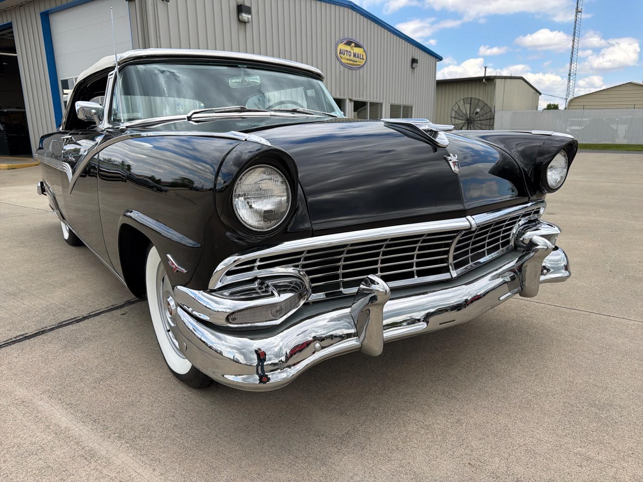 Ford Fairlane Sunliner Convertible  1956