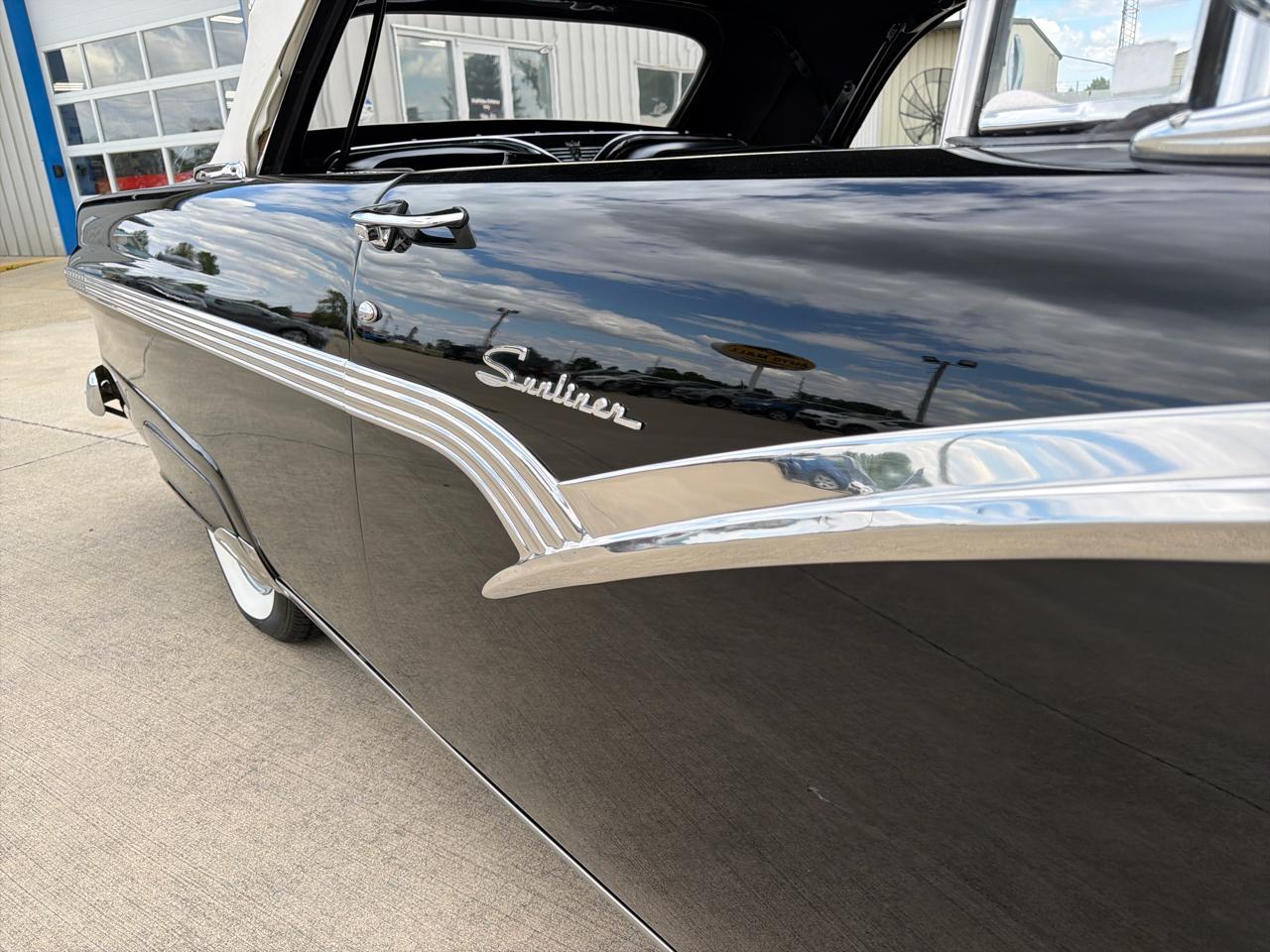 Ford Fairlane Sunliner Convertible  1956