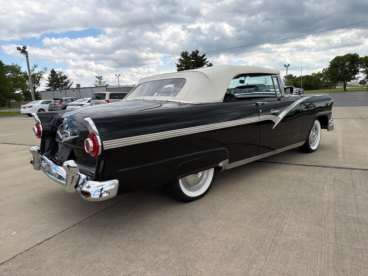 Ford Fairlane Sunliner Convertible  1956