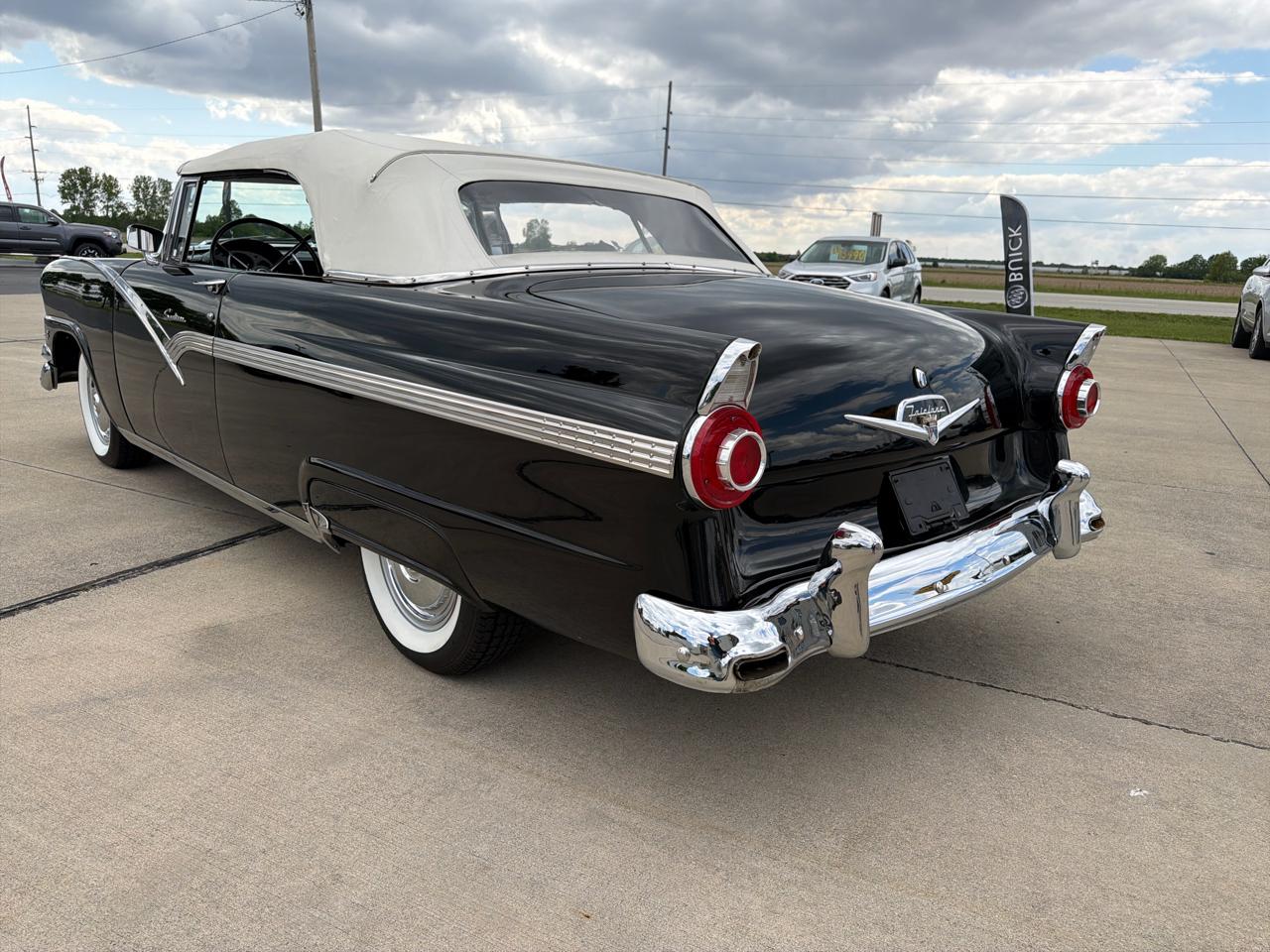Ford Fairlane Sunliner Convertible  1956