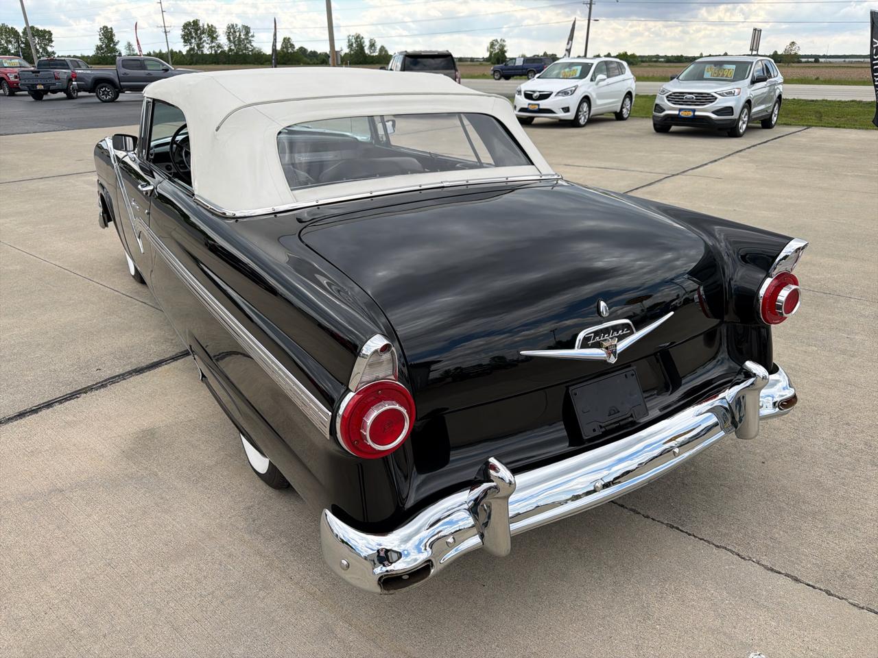 Ford Fairlane Sunliner Convertible  1956