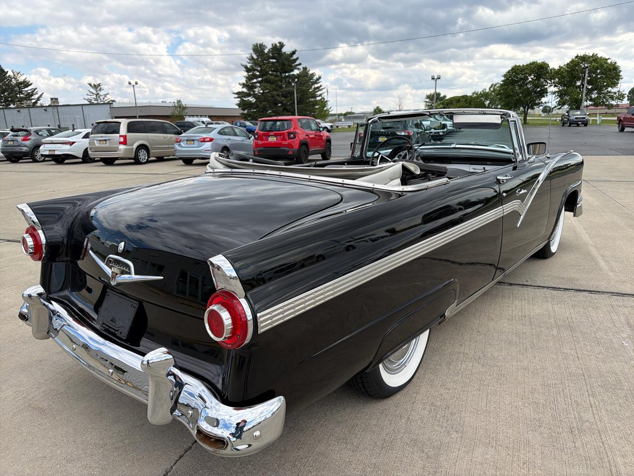 Ford Fairlane Sunliner Convertible  1956