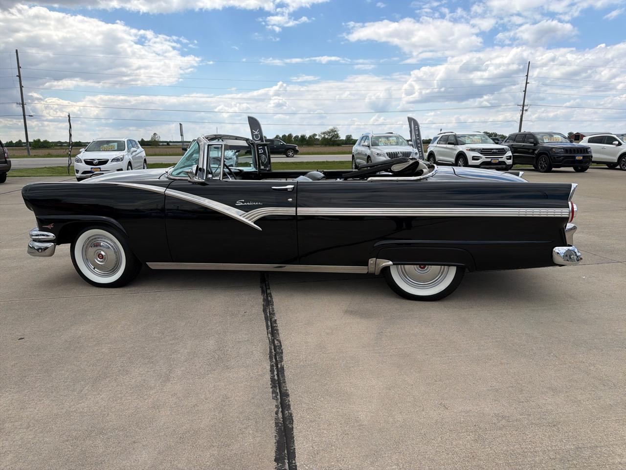 Ford Fairlane Sunliner Convertible  1956