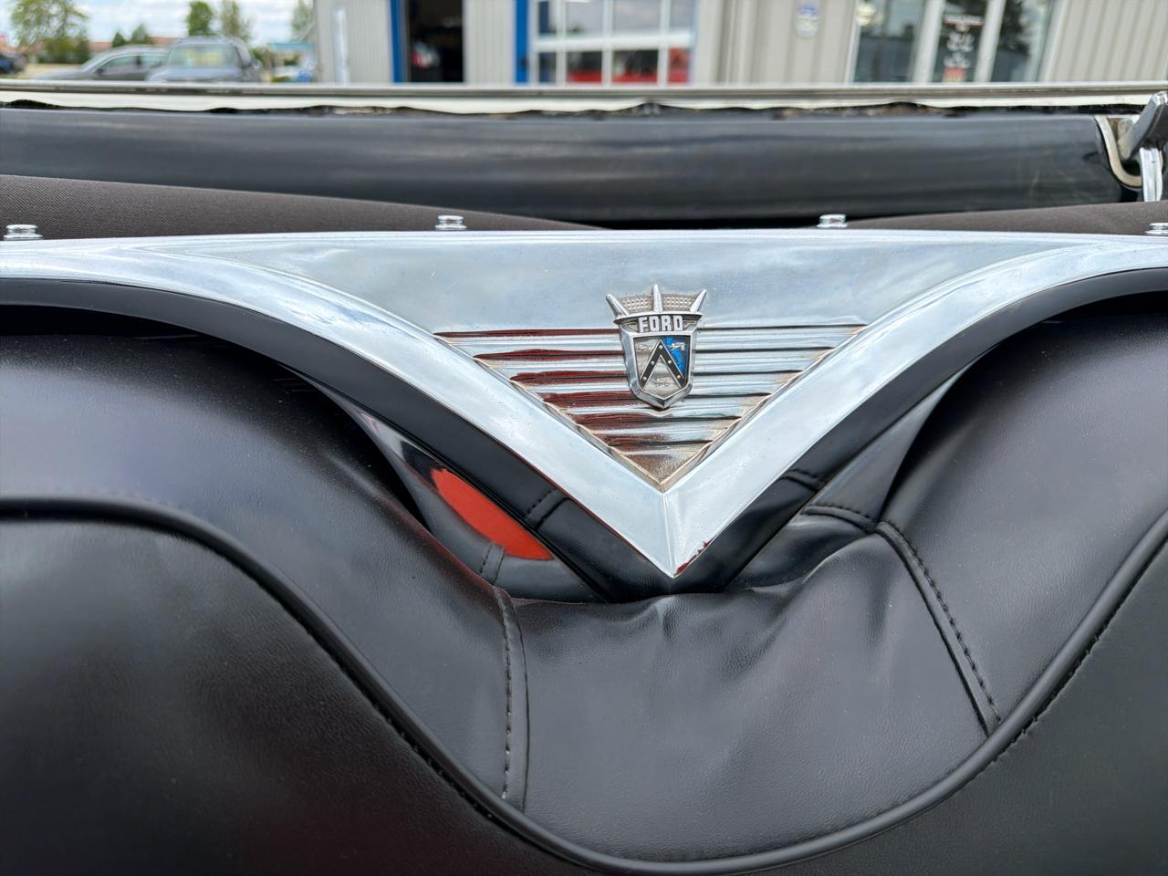 Ford Fairlane Sunliner Convertible  1956