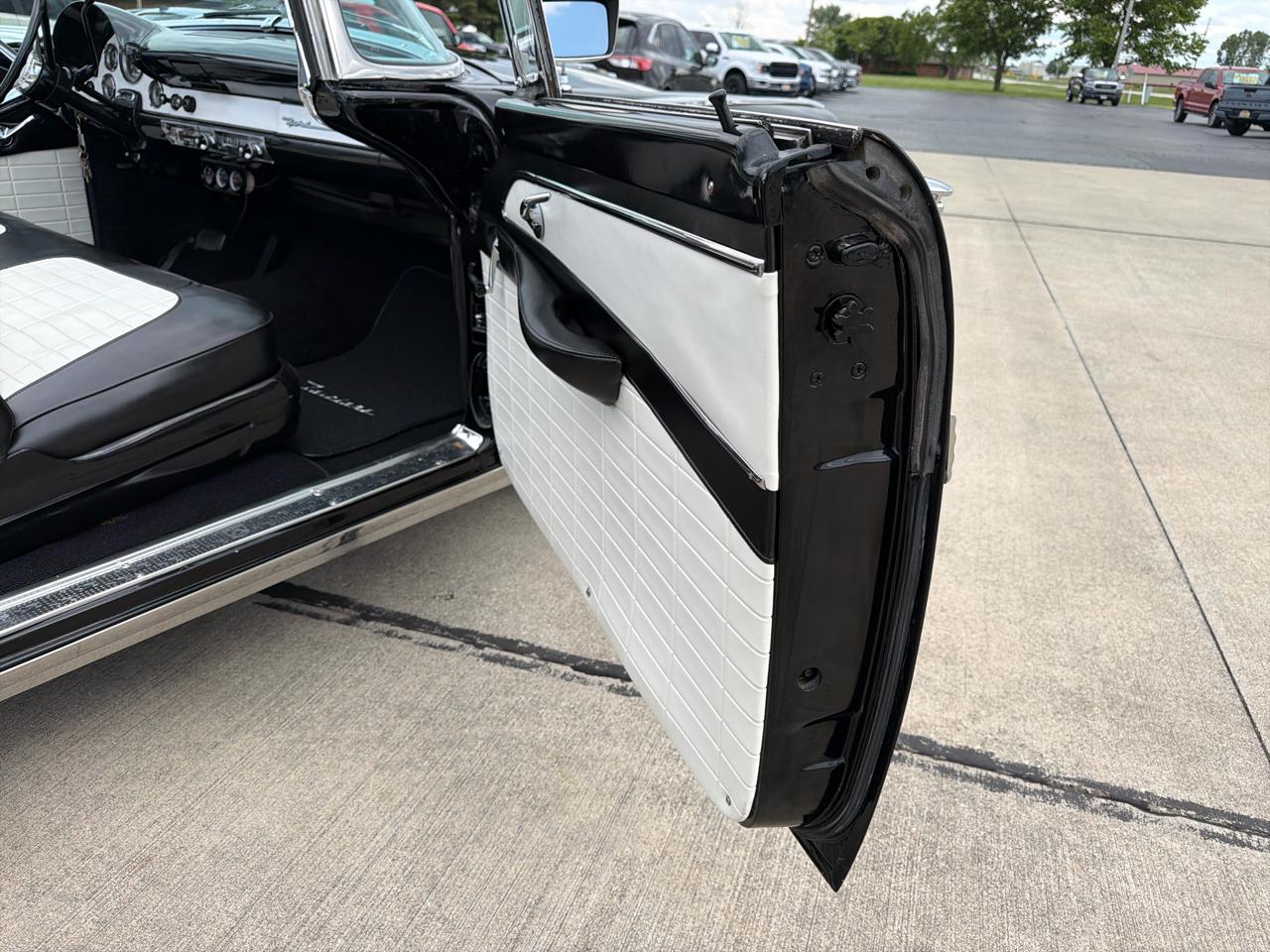 Ford Fairlane Sunliner Convertible  1956