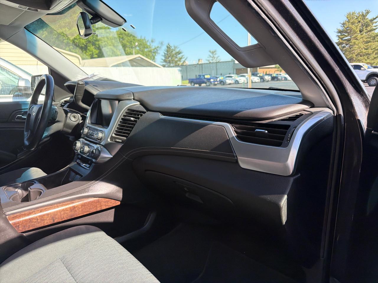 Chevrolet Tahoe 4WD 4dr LS 2017