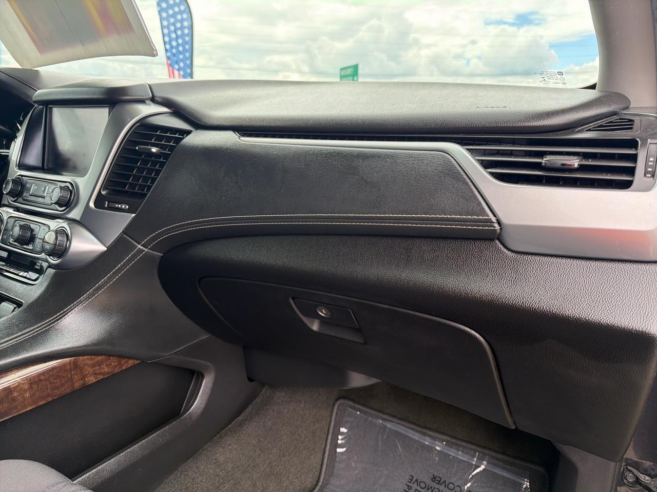 Chevrolet Tahoe  2017