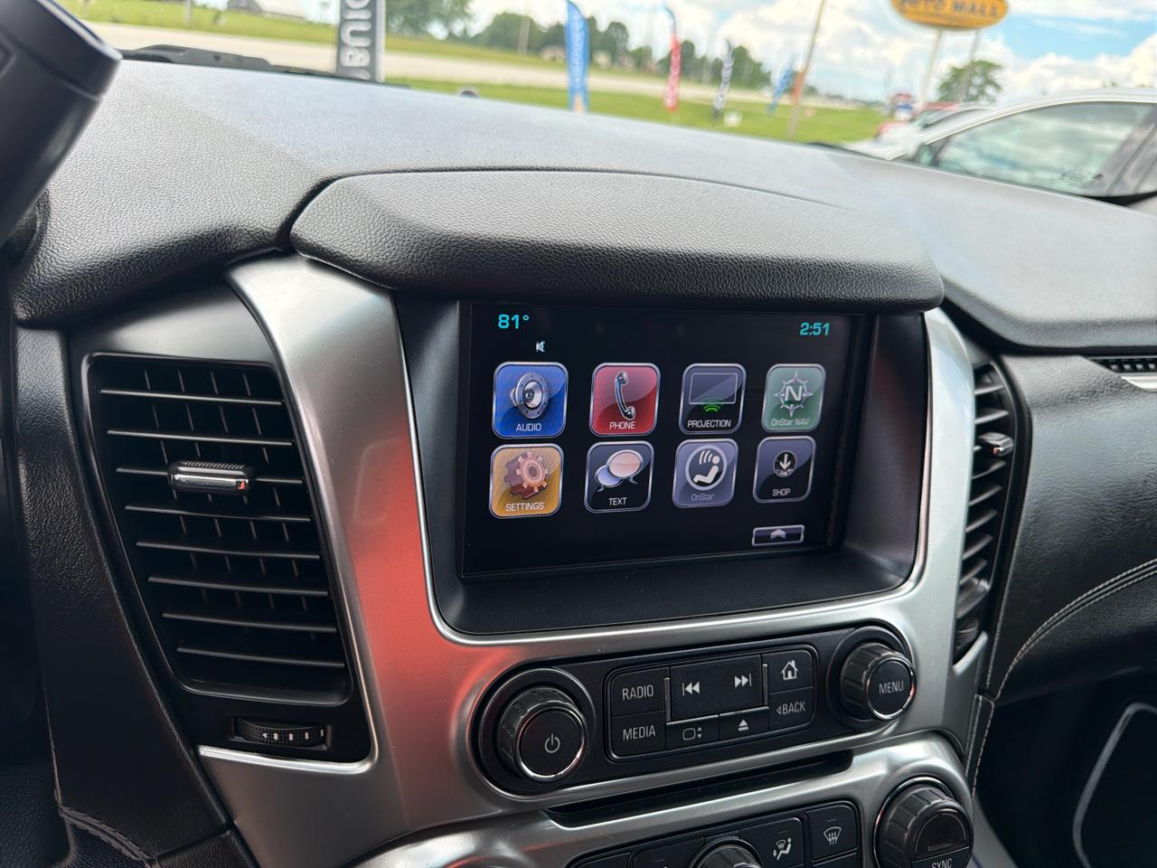 Chevrolet Tahoe  2017