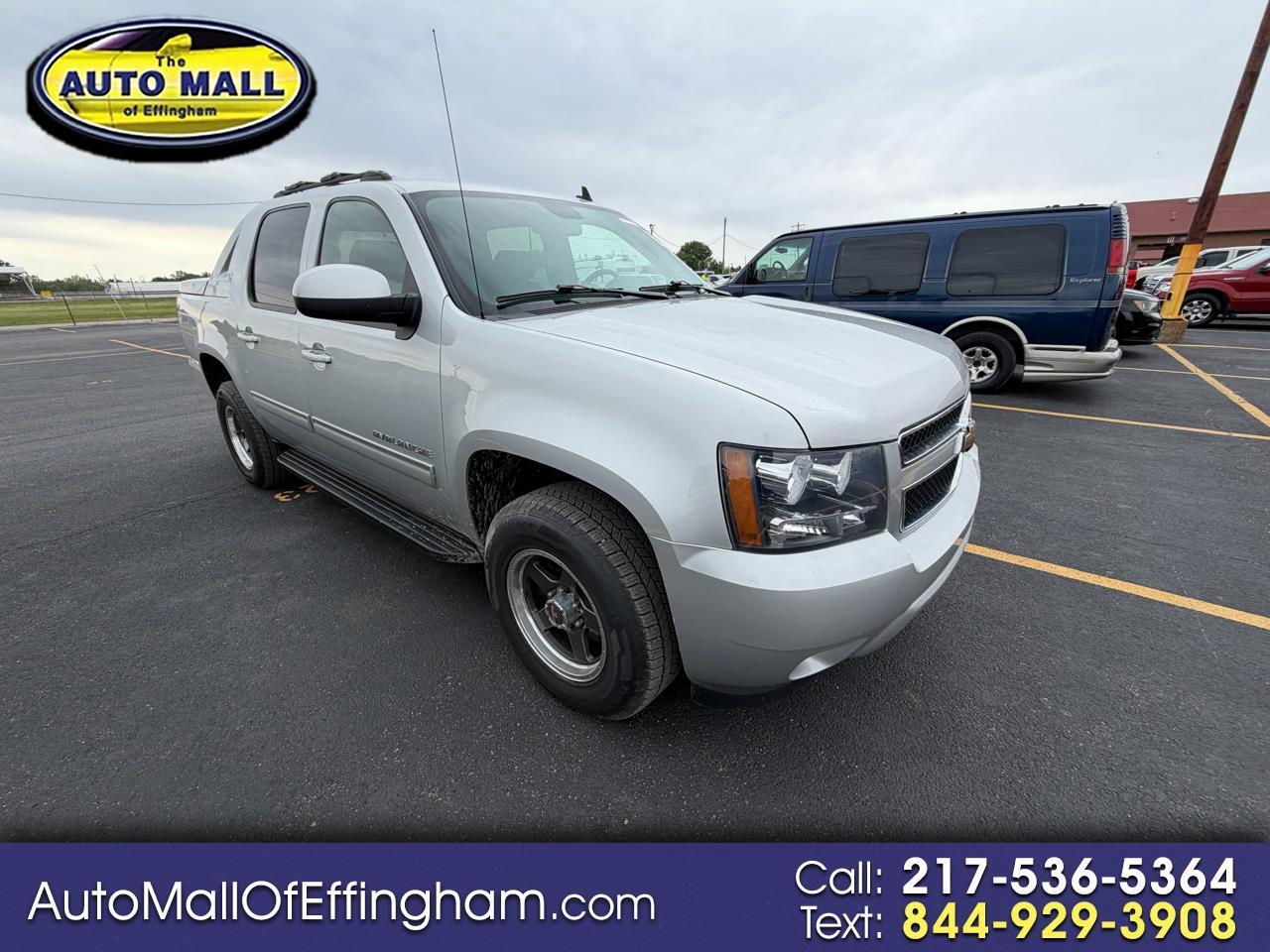 2011 Chevrolet Avalanche 4WD Crew Cab LS
