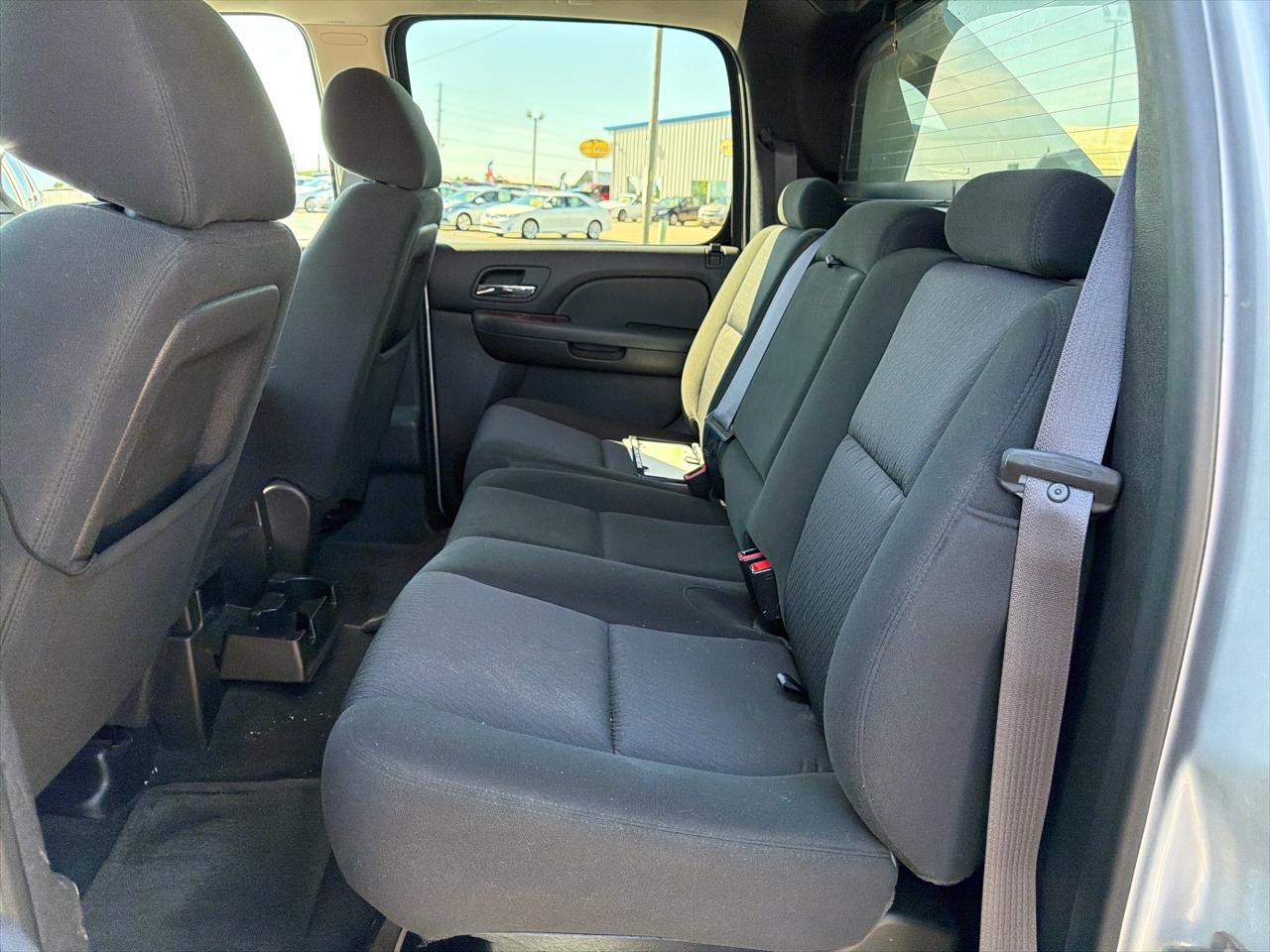 Chevrolet Avalanche 4WD Crew Cab LS 2011