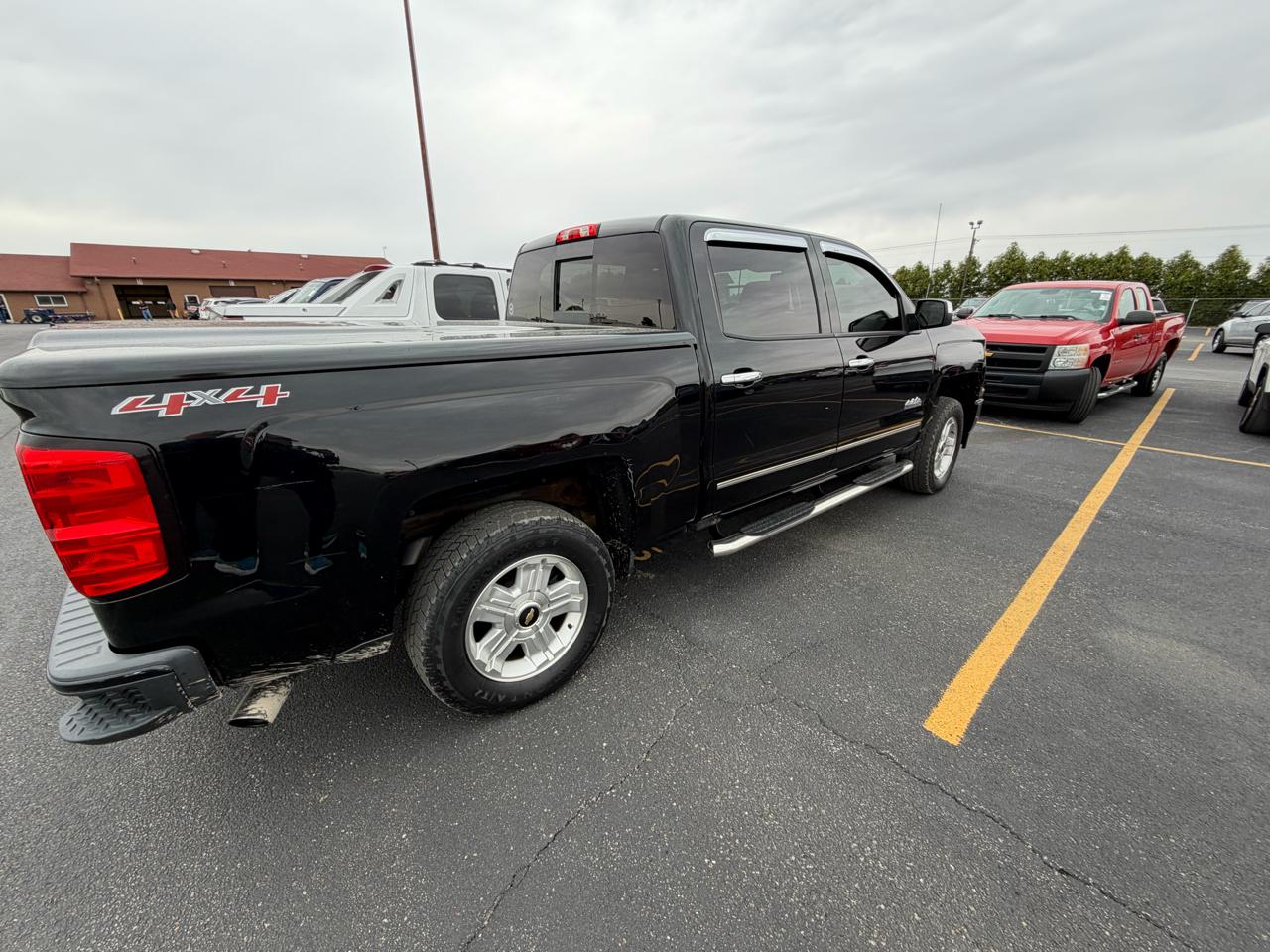 Chevrolet Silverado 1500 4WD Crew Cab 143.5" High Country 2014