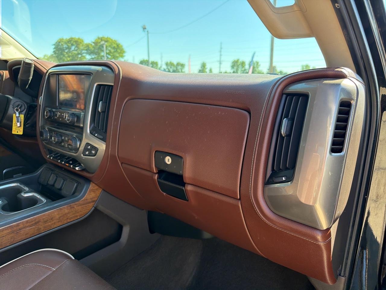 Chevrolet Silverado 1500 4WD Crew Cab 143.5" High Country 2014