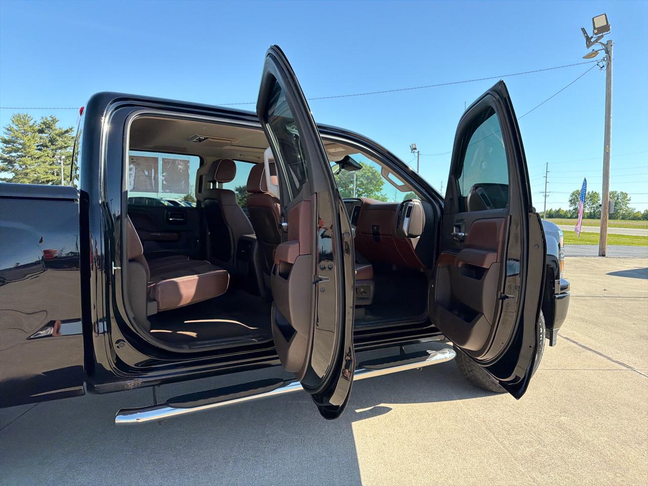 Chevrolet Silverado 1500 4WD Crew Cab 143.5" High Country 2014