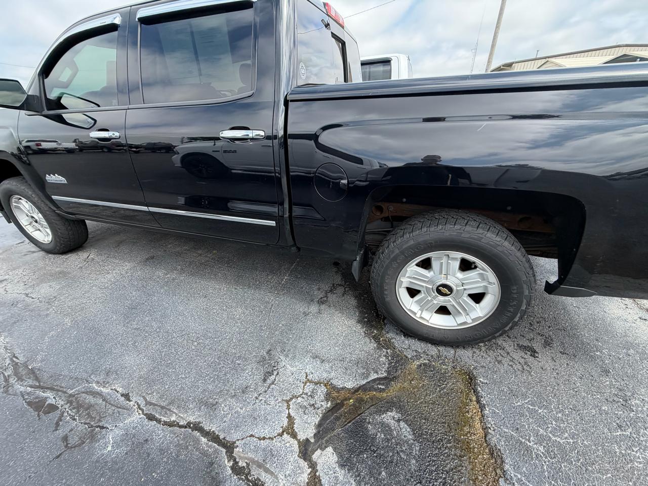 Chevrolet Silverado 1500 4WD Crew Cab 143.5" High Country 2014