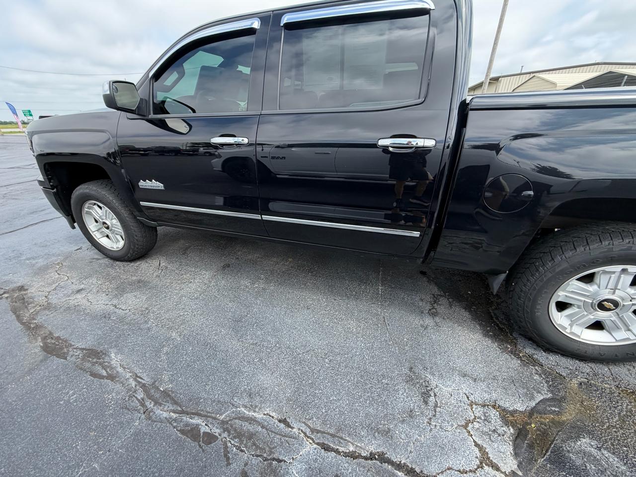 Chevrolet Silverado 1500 4WD Crew Cab 143.5" High Country 2014