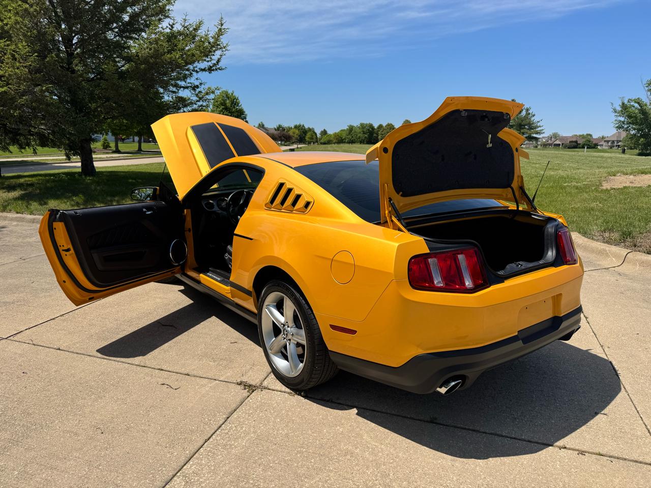 Ford Mustang 2dr Cpe GT 2011