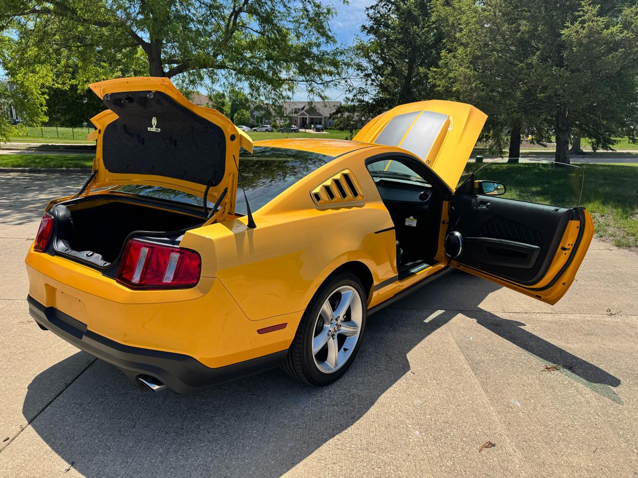 Ford Mustang 2dr Cpe GT 2011