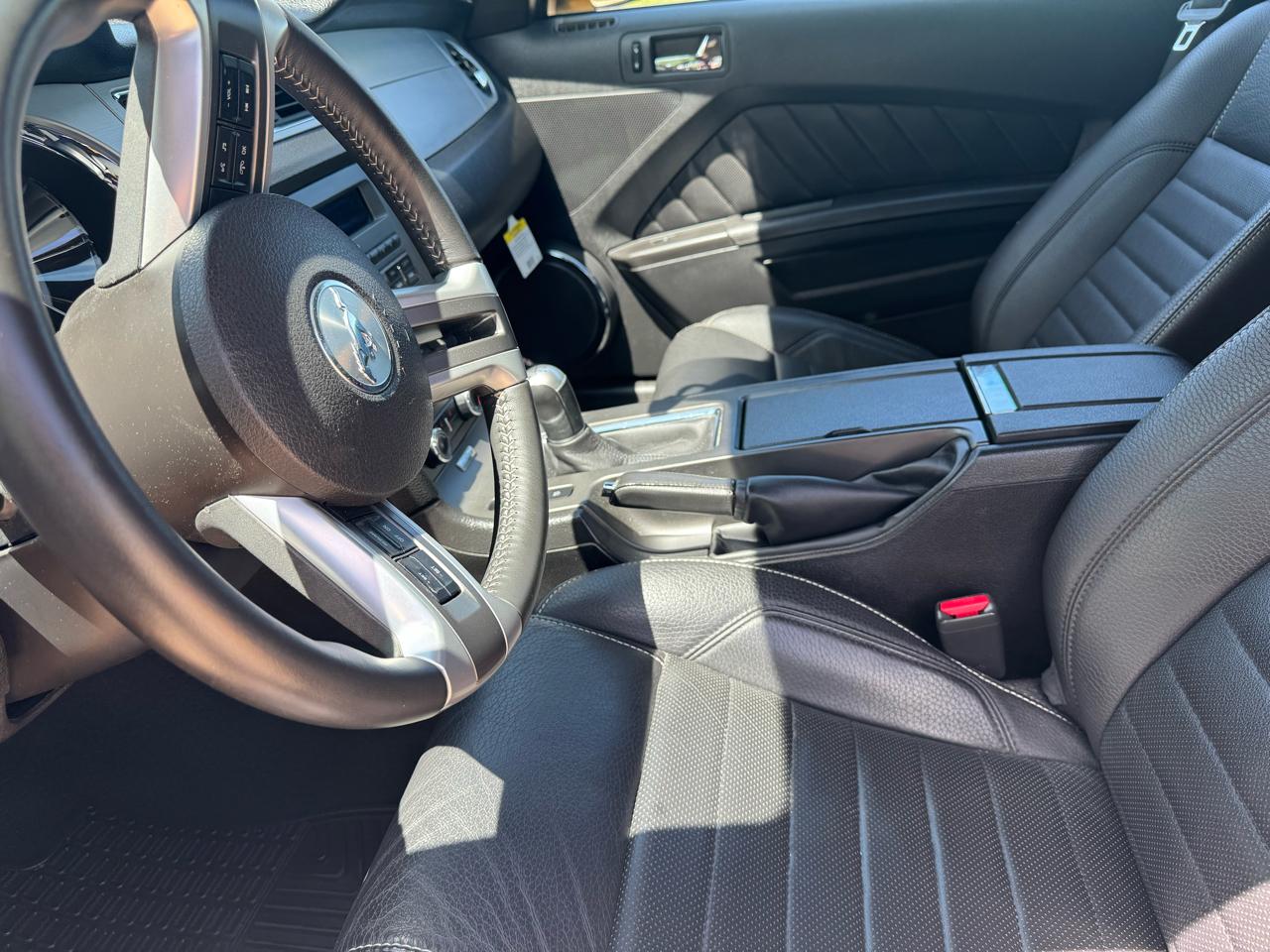 Ford Mustang 2dr Cpe GT 2011