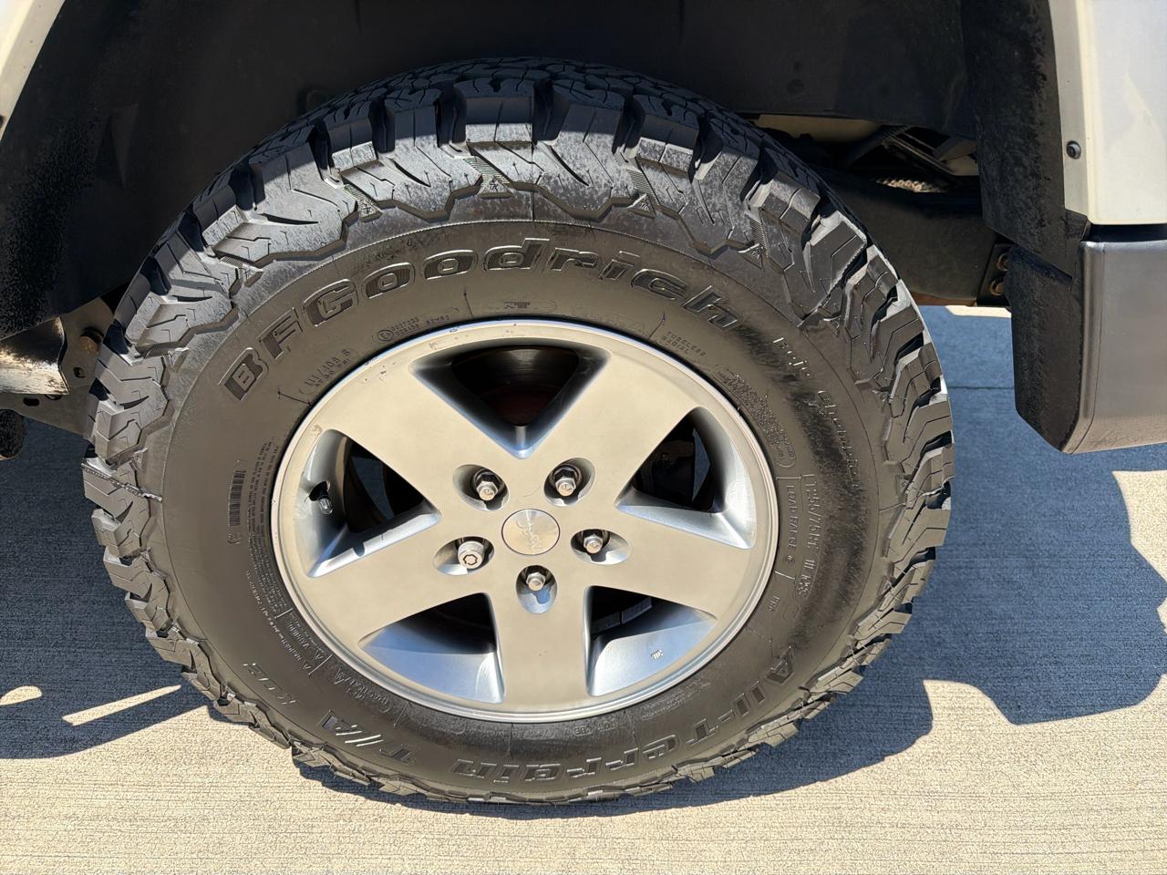 Jeep Wrangler Unlimited 4WD 4dr Rubicon 2012