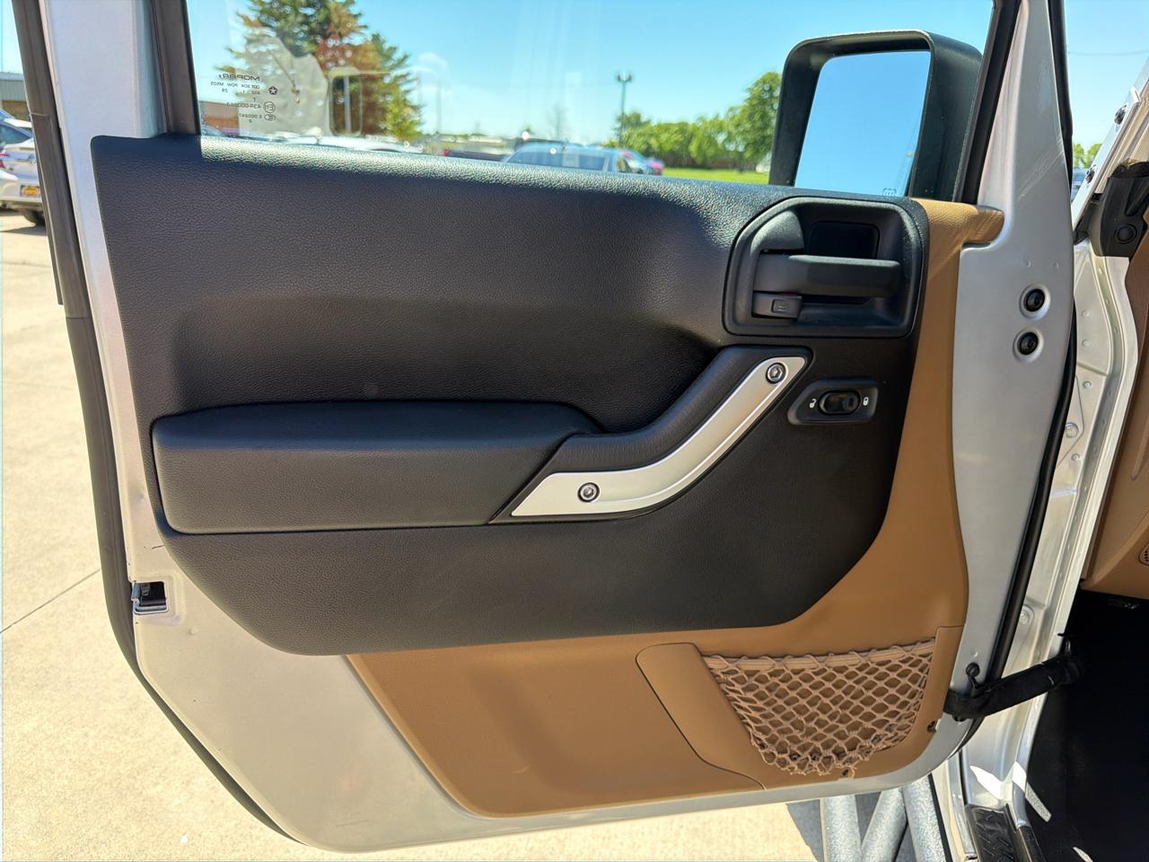 Jeep Wrangler Unlimited 4WD 4dr Rubicon 2012